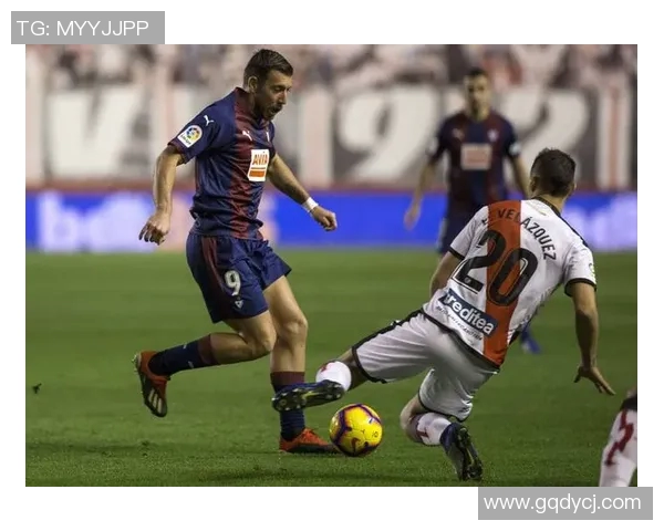 巴塞罗那主场迎战皇家贝蒂斯力争三分争夺西甲冠军荣耀