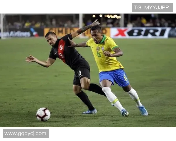 意大利与秘鲁国际友谊赛精彩对决展现足球魅力与团队精神